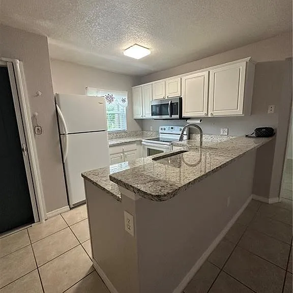 25050 Sandhill Blvd #A1 — Photo 10