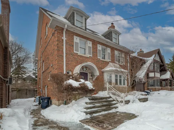 416 Rosemary Rd, Toronto, ON M5P 3E5