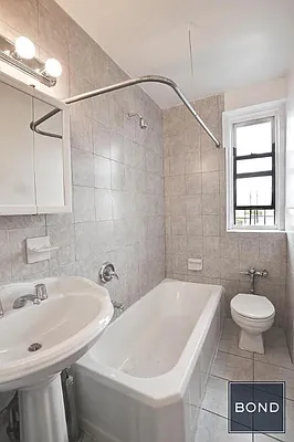 Rented by Bond New York | media 25