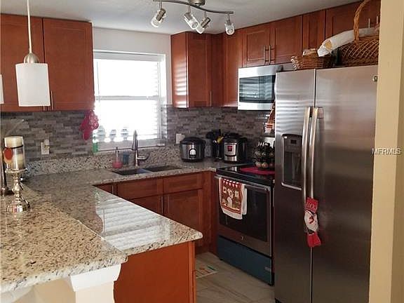 4th image of 8311 Galewood Cir