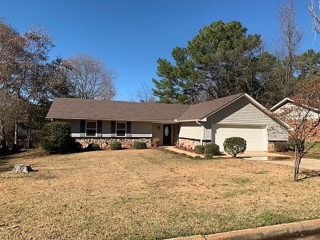 1st image of 2214 Forest Park Dr