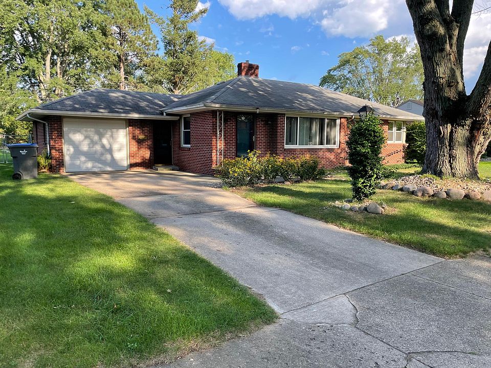 1st image of 164 Homan Ave