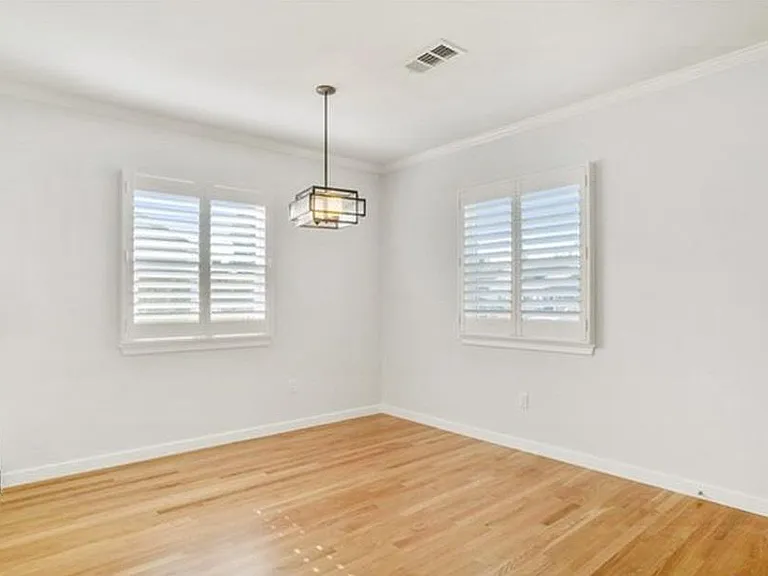 226 Avenue C — Photo 16