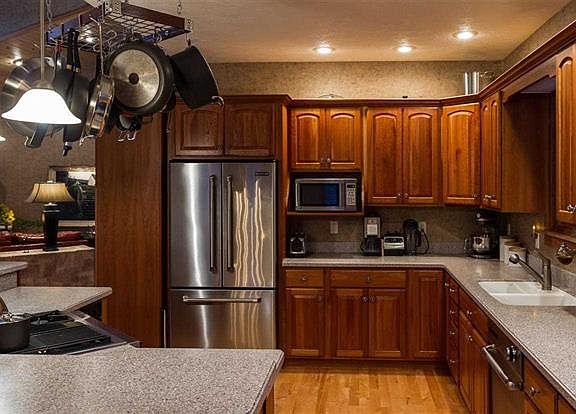 3rd image of 3219 N Bonnie Ln