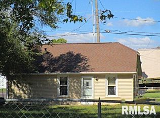 401 Velde St, Creve Coeur, IL