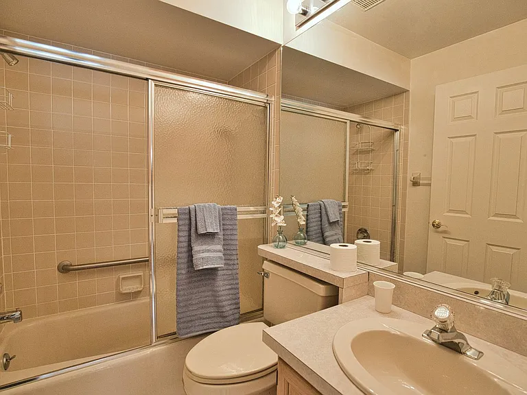 1191 Harbor Town Way — Photo 32