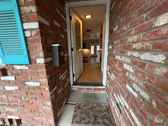 4th image of 411 S 2nd Street