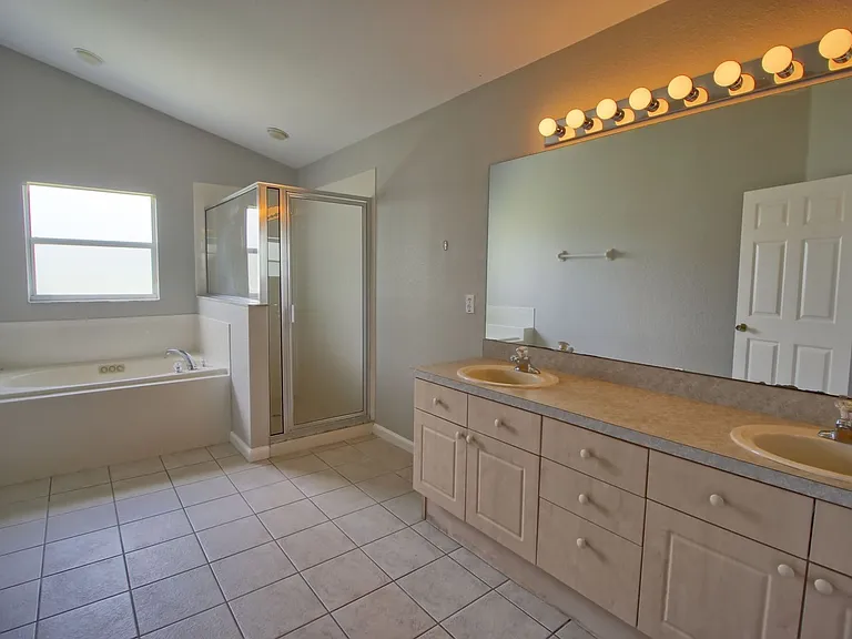 2924 Conner Ln — Photo 13