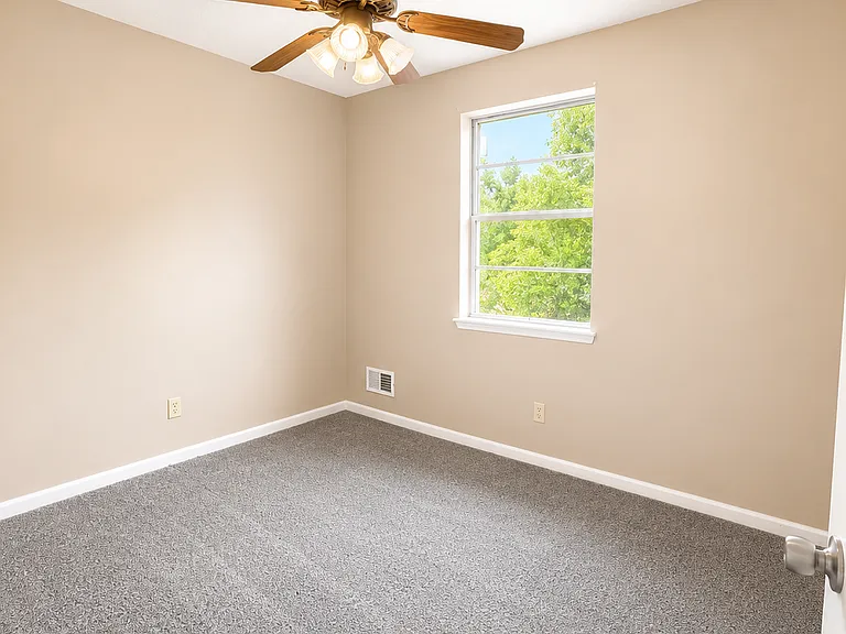 3500 Kelford Dr — Photo 8