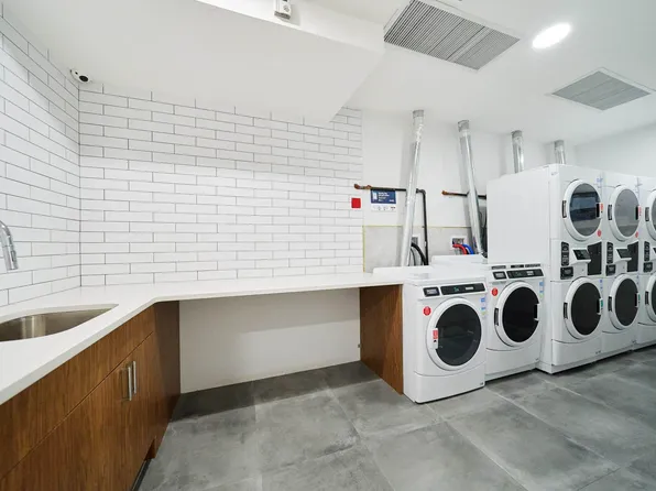 82 4th Avenue image 16 of 27