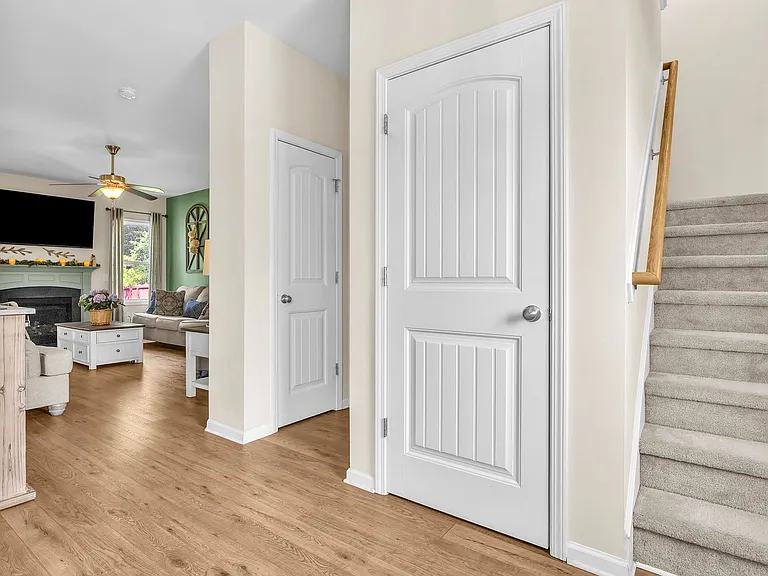 405 Belhaven Ct — Photo 11