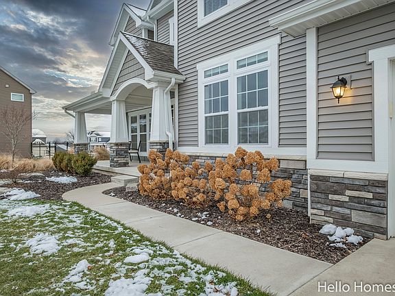 4th image of 655 Stepping Stone Dr SW