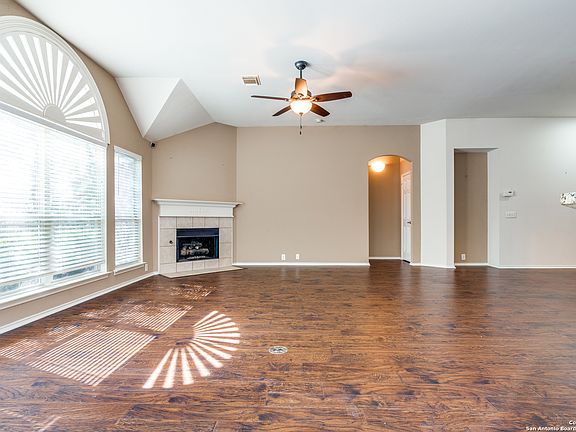 3rd image of 20910 ENCINO DAWN