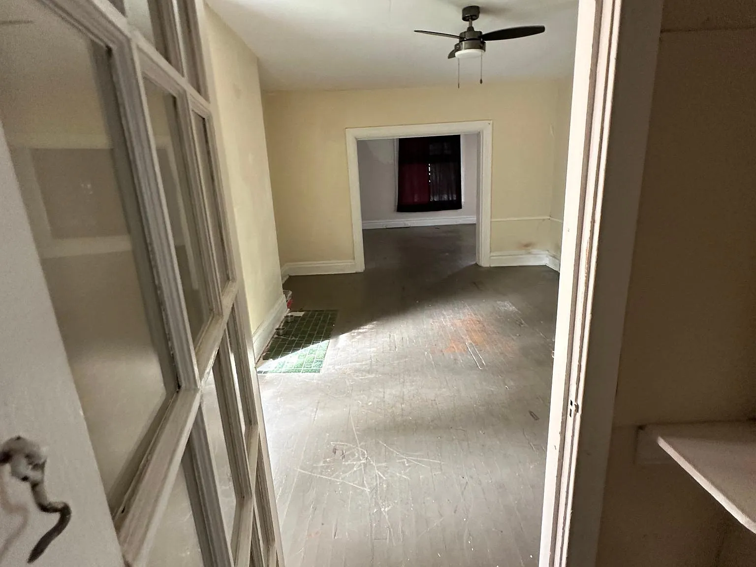 2 bed, 1600 sqft, $1,100 — Photo 2
