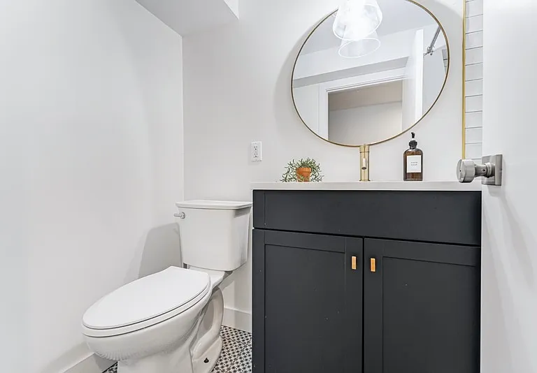 121 Hopewell Ave #B — Photo 5