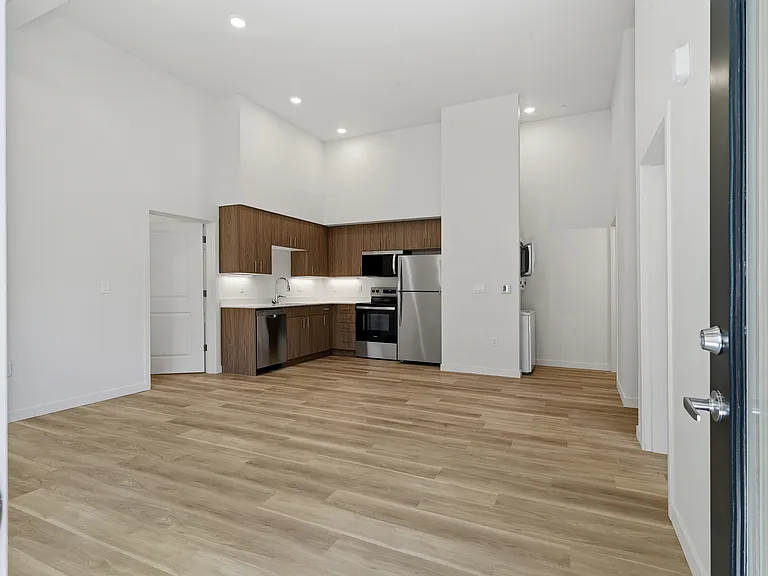 Evergreen Peak Apartments — Photo 60