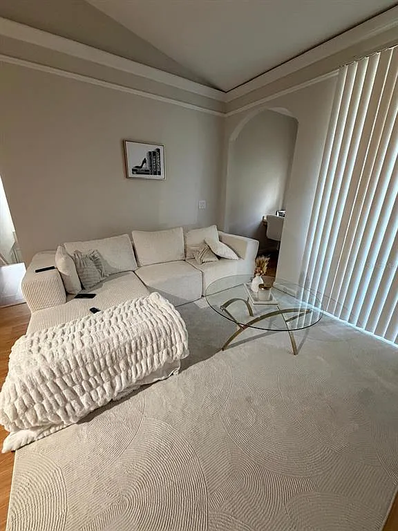 2 bed, 2.0 bath, 1174 sqft, $1,850 — Photo 3
