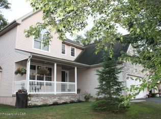 115 Brookhollow Rd, Mountain Top, PA 18707