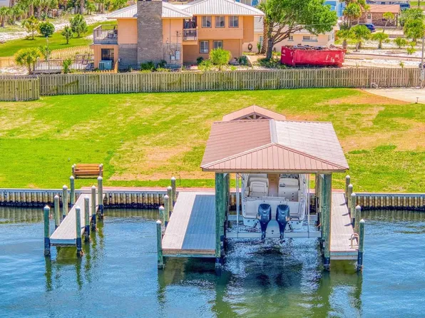 808 Tarpon Dr, Fort Walton Beach, FL 32548