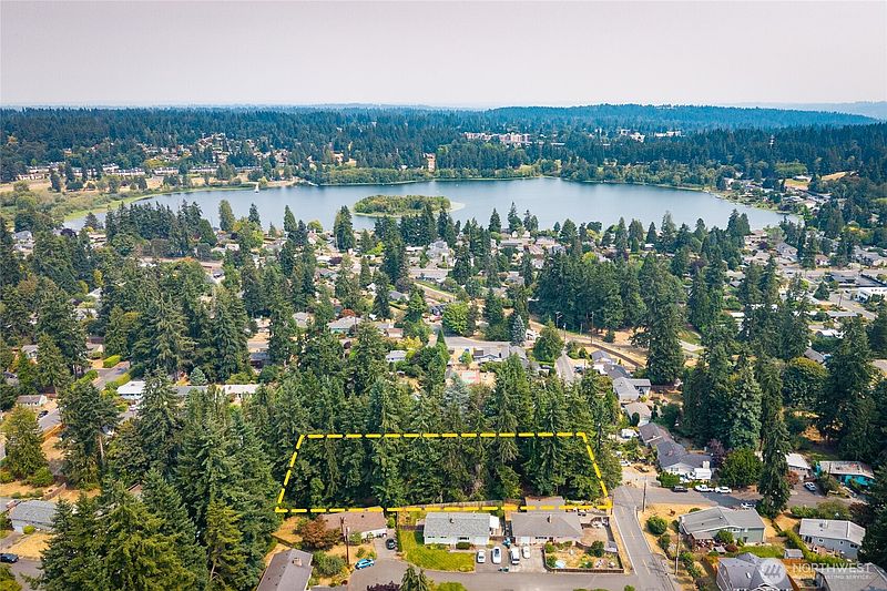 3rd image of 7915 240th Street SW