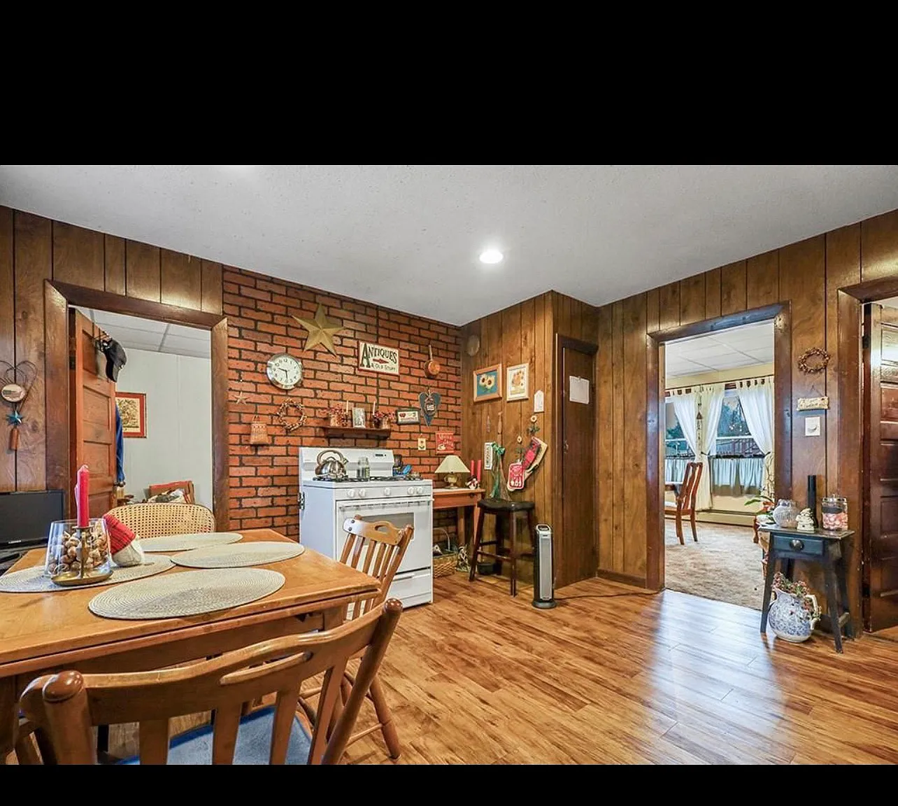 2 bed, 2000 sqft, $1,900 — Photo 4