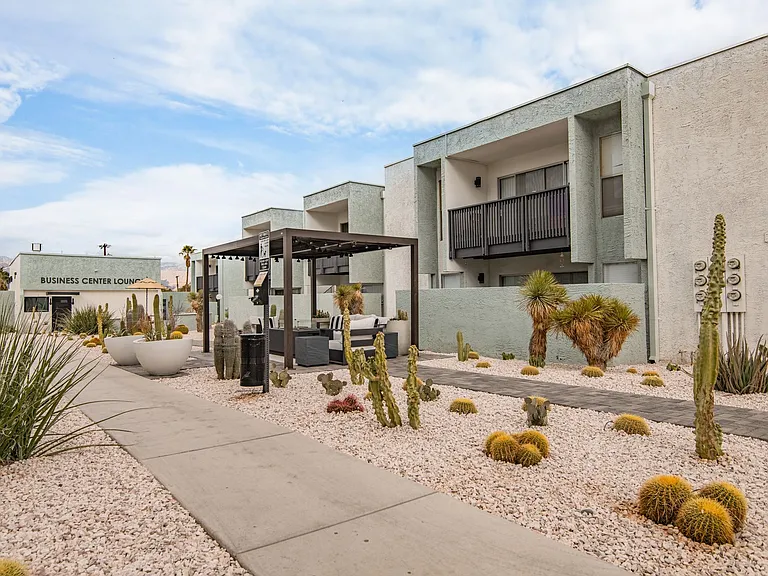 Echo Luxury Apartments — Photo 41