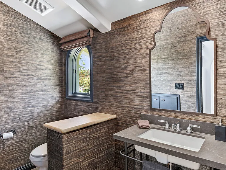 28899 Cliffside Dr — Photo 19