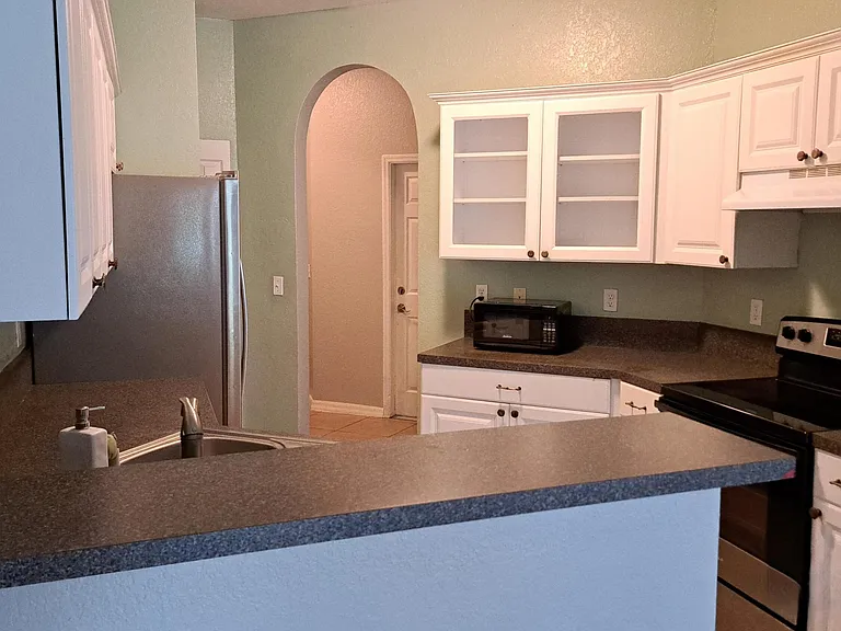862 Pipers Cay Dr — Photo 3