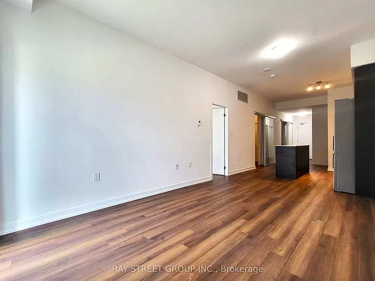 2433 Dufferin St #206 — Photo 7