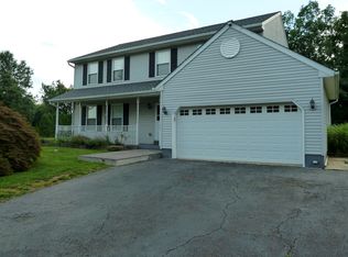 101 Rosewood Dr, Telford, PA 18969