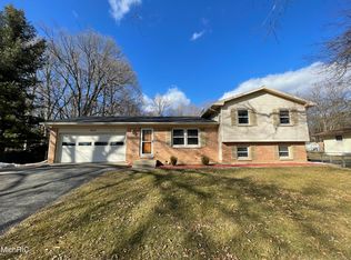 1212 Verona Rd, Marshall, MI 49068