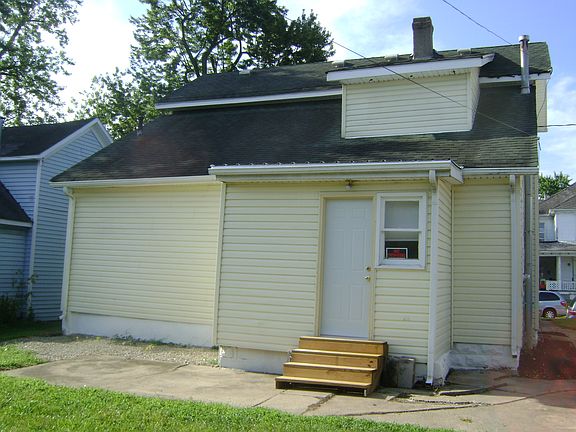 2nd image of 320 12th St