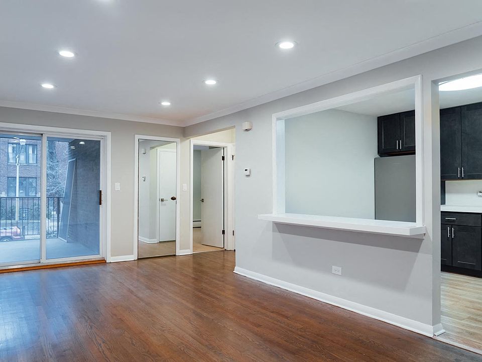 Living Room 1351-1N