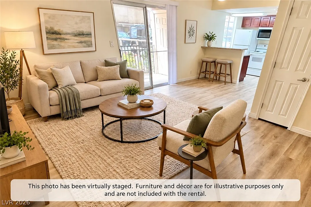 5422 River Glen Dr — Photo 1