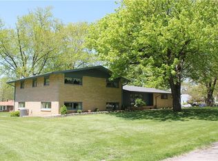 1621 E 10th St, Anderson, IN 46012
