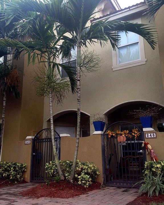 1st image of 246 Lake Monterey Cir