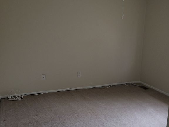 4th image of 47412 Old Orchard Dr