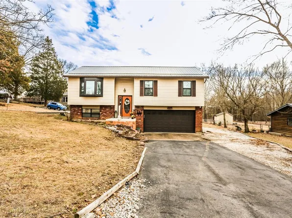 7996 Brookside Dr, Cedar Hill, MO 63016