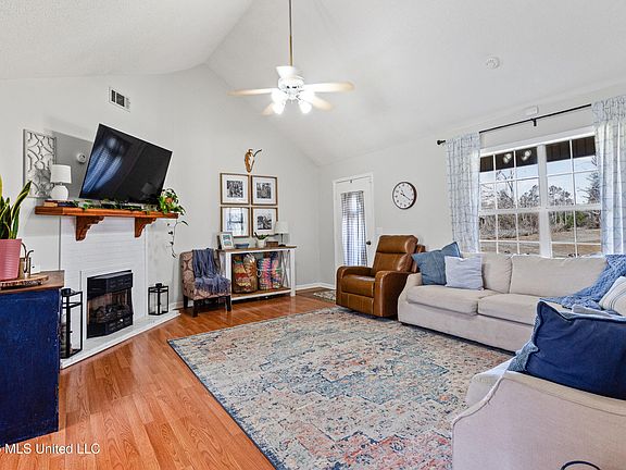 5th image of 116 Stone Rd