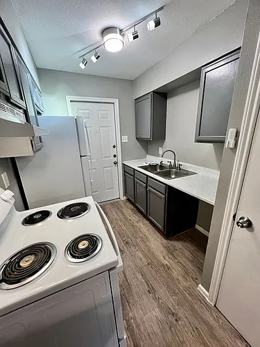 844 E Sunshine Dr #401 Photo 1