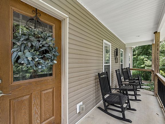 5th image of 2060 Muddy Branch Rd