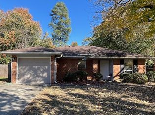 105 Pembroke Ct, Raeford, NC 28376