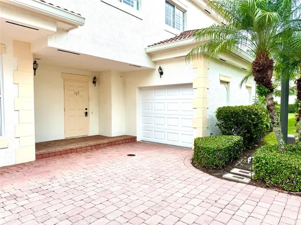 500 7th Sq APT 102, Vero Beach, FL 32962