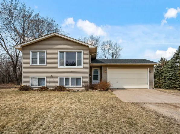 20338 Auburn St NW, Elk River, MN 55330