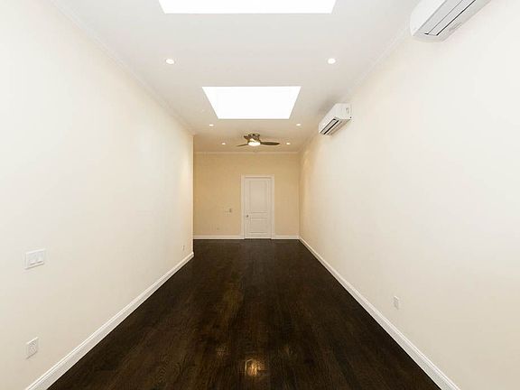2nd image of 106 Bedford Ave #1VB