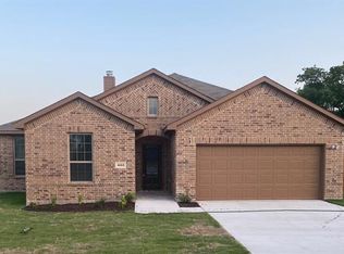 444 Collin St, Nevada, TX 75173