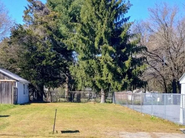 7 W Front St, Frederica, DE 19946