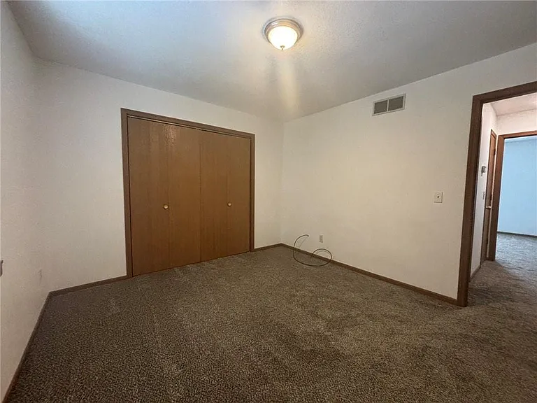 3928 Messanie St — Photo 12