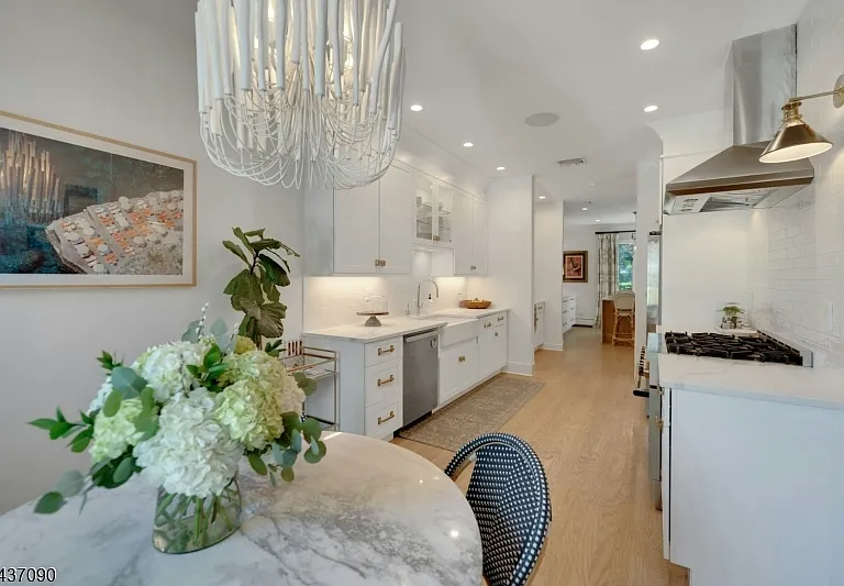 224 Barnstable Dr — Photo 13