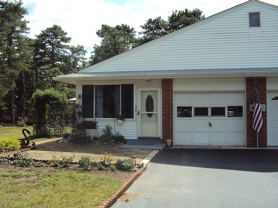 1st image of 33 Crestwood Court #A